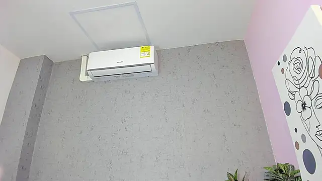 Tiffany mendez online show from 02/21/26, 12:06