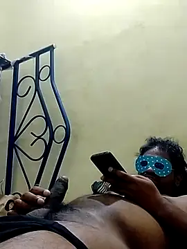 Snapshot of karthick25 chatting on 11/16/25, 09:26 karthick25 online show from 11/16/25, 09:26