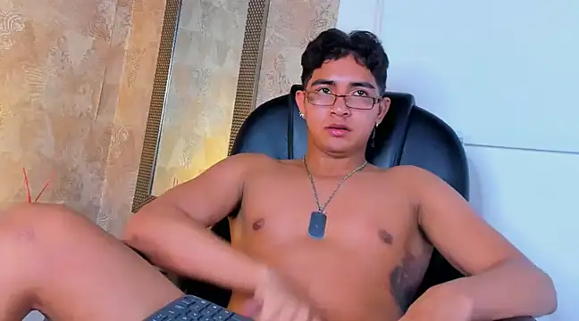 Snapshot of Muichiro_tokito1 chatting on 12/31/24, 04:57 Muichiro tokito1 online show from 12/31/24, 04:57