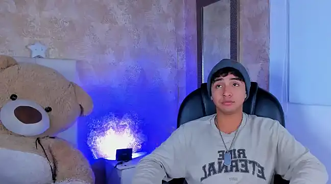 Snapshot of Muichiro_tokito1 chatting on 01/03/25, 05:17 Muichiro tokito1 online show from 01/03/25, 05:17