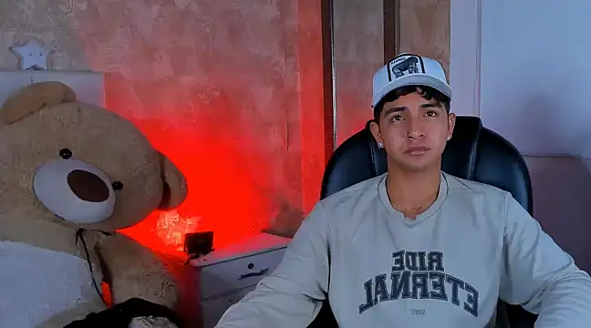 Snapshot of Muichiro_tokito1 chatting on 01/03/25, 08:43 Muichiro tokito1 online show from 01/03/25, 08:43