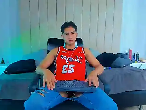 Snapshot of Muichiro_tokito1 chatting on 01/13/25, 03:45 Muichiro tokito1 online show from 01/13/25, 03:45