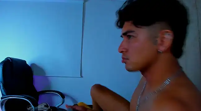 Snapshot of Muichiro_tokito1 chatting on 03/02/25, 07:32 Muichiro tokito1 online show from 03/02/25, 07:32