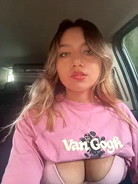 amanda-medrano1 online show from 12/22/25, 04:59