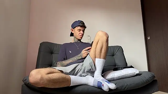 Saturno v online show from 03/21/25, 04:18