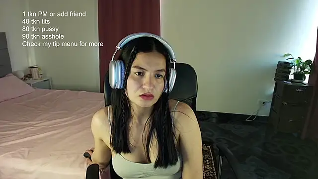 ChloeSanchezx online show from 02/09/26, 10:36