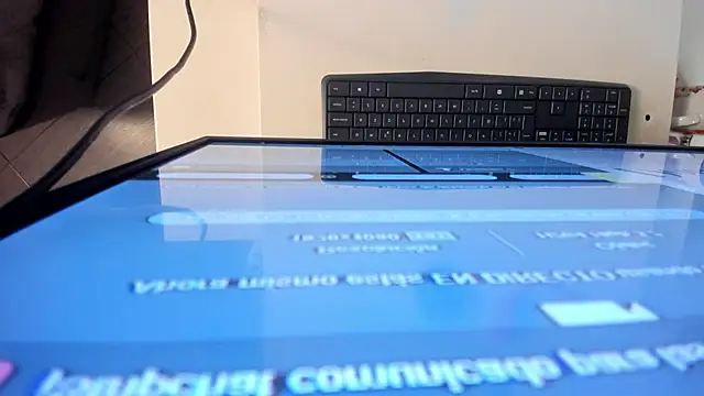 escarleth   online show from 03/19/25, 01:29