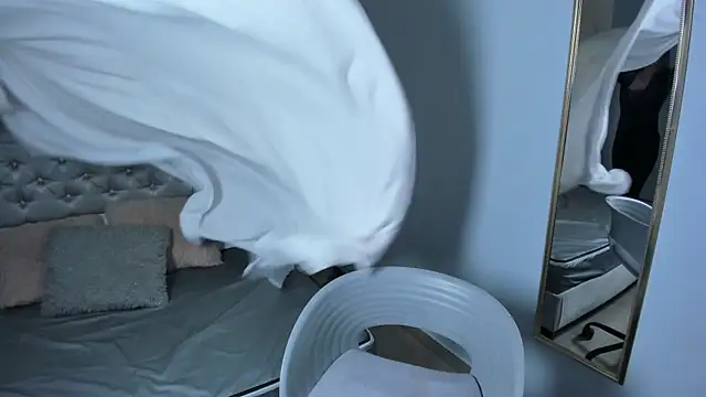 escarleth   online show from 09/27/25, 01:38