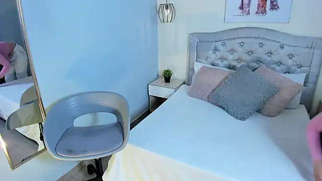 escarleth   online show from 02/02/26, 02:05