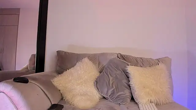 alanajonhsonm online show from 09/18/25, 06:37