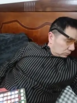 yjw6688 online show from 04/07/26, 09:54