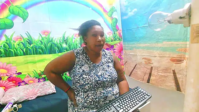 Snapshot of SexcGals chatting on 02/23/25, 11:22 SexcGals online show from 02/23/25, 11:22