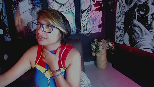 Snapshot of NovaGlitz chatting on 12/16/24, 11:44 NovaGlitz online show from 12/16/24, 11:44
