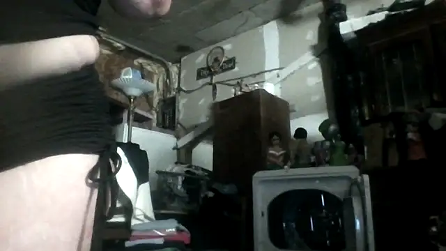 Snapshot of lilbishmiss chatting on 05/31/26, 03:19 lilbishmiss online show from 05/31/26, 03:19