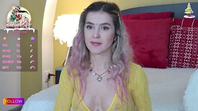 Snapshot of Sarah-Hart chatting on 12/30/24, 05:37 Sarah-Hart online show from 12/30/24, 05:37