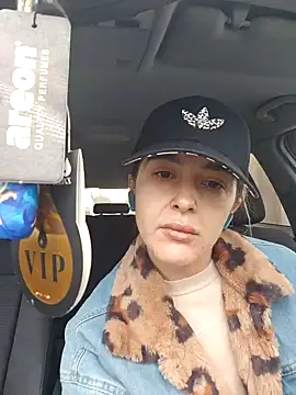 Snapshot of Sarah-Hart chatting on 02/03/25, 11:20 Sarah-Hart online show from 02/03/25, 11:20