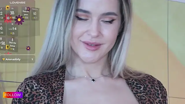 Snapshot of Sarah-Hart chatting on 02/16/25, 09:37 Sarah-Hart online show from 02/16/25, 09:37