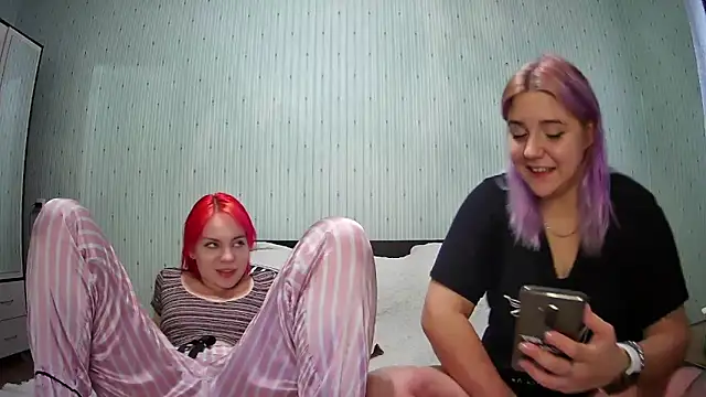 ChrisGirls online show from 12/05/24, 10:01