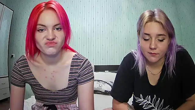 ChrisGirls online show from 12/06/24, 01:11