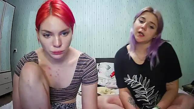 ChrisGirls online show from 12/06/24, 07:23