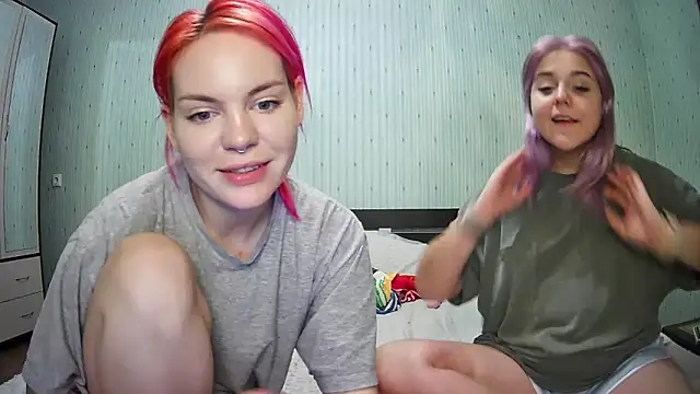 ChrisGirls online show from 12/18/24, 02:17