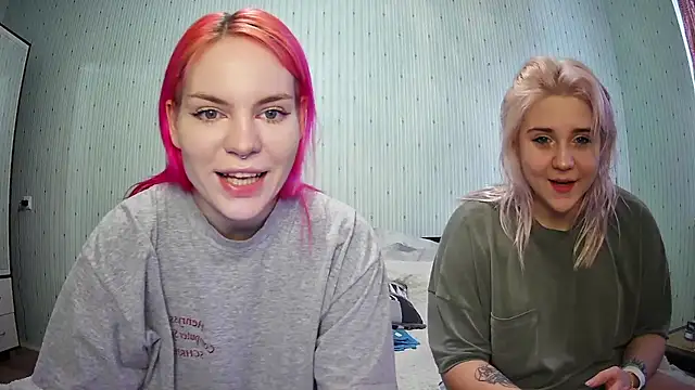 ChrisGirls online show from 12/22/24, 10:17
