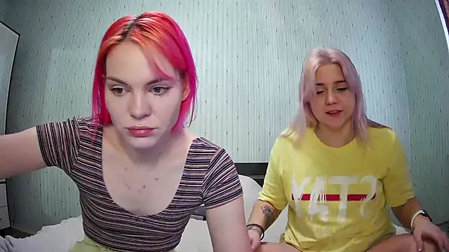 ChrisGirls online show from 12/24/24, 09:39