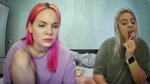 ChrisGirls online show from 01/09/25, 10:09