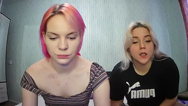 ChrisGirls online show from 01/15/25, 11:43