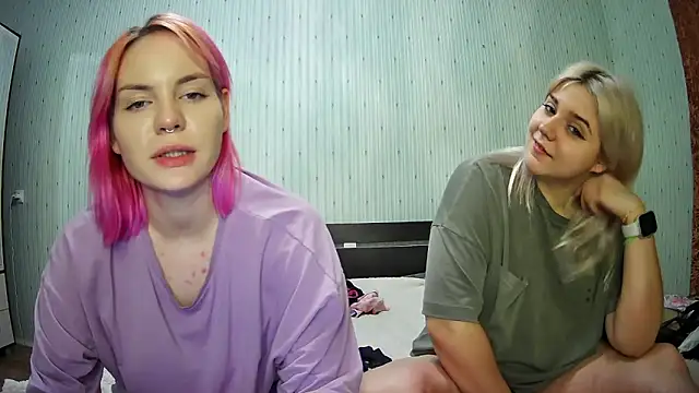 ChrisGirls online show from 01/17/25, 02:39