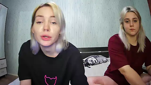 ChrisGirls online show from 01/21/25, 03:43