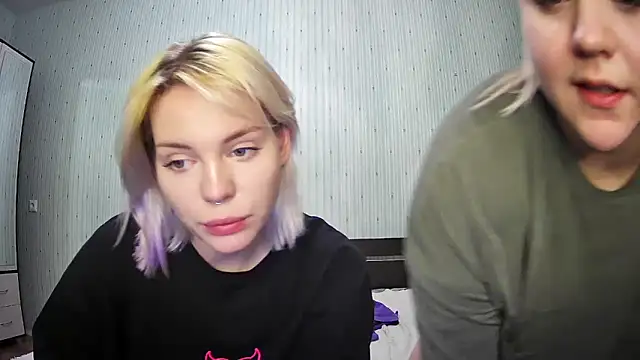 ChrisGirls online show from 01/22/25, 06:20