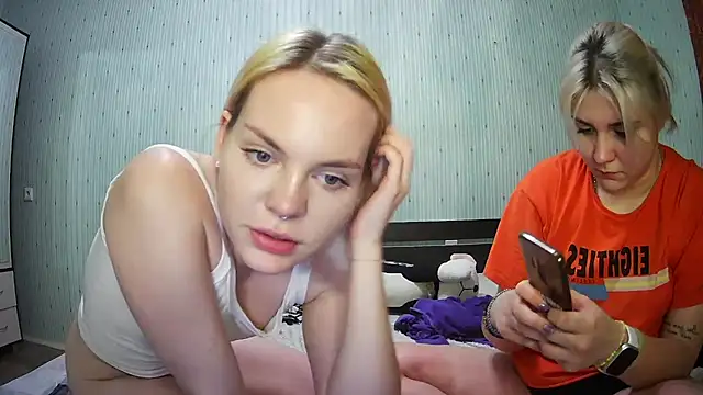 ChrisGirls online show from 01/26/25, 05:44