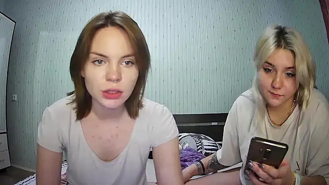 ChrisGirls online show from 02/02/25, 02:02