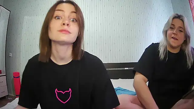 ChrisGirls online show from 02/06/25, 12:05