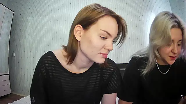 ChrisGirls online show from 02/07/25, 12:17