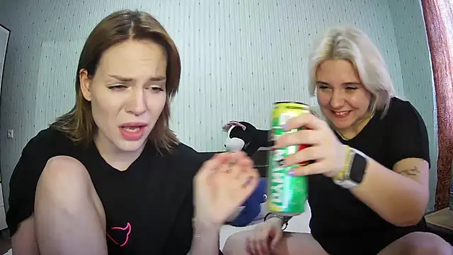 ChrisGirls online show from 02/28/25, 01:14