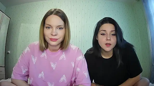 ChrisGirls online show from 10/23/25, 10:25
