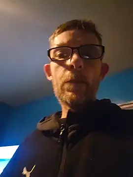 Snapshot of MysteriousFire23 chatting on 11/26/25, 07:26 MysteriousFire23 online show from 11/26/25, 07:26