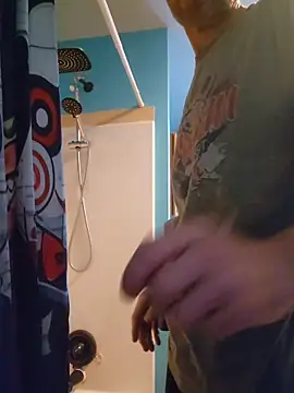 Snapshot of MysteriousFire23 chatting on 12/16/25, 07:19 MysteriousFire23 online show from 12/16/25, 07:19