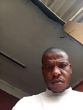 izinjamfee2 online show from 09/28/25, 09:03