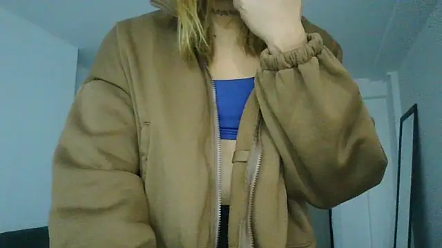 Snapshot of Yerucita chatting on 06/25/26, 04:56 Yerucita online show from 06/25/26, 04:56