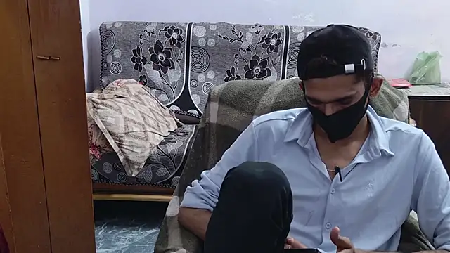 Snapshot of Habibi_big_b chatting on 05/07/26, 08:31 Habibi big b online show from 05/07/26, 08:31