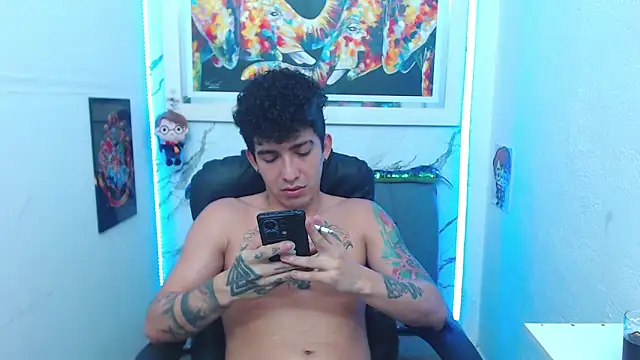 targuerian22 online show from 11/06/25, 06:25