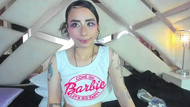 hanna  azumi online show from 01/17/25, 09:49