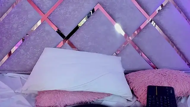 hanna  azumi online show from 01/27/25, 08:07