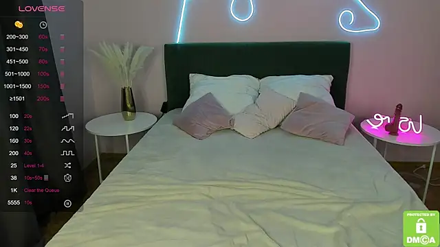 TiffanyWills online show from 12/02/24, 05:48