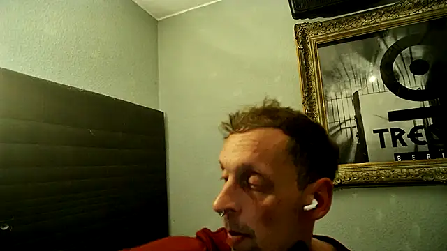 Snapshot of pillepallex84x chatting on 10/20/25, 09:48 pillepallex84x online show from 10/20/25, 09:48