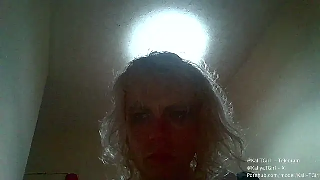 Snapshot of KaliTs chatting on 11/22/25, 12:31 KaliTs online show from 11/22/25, 12:31