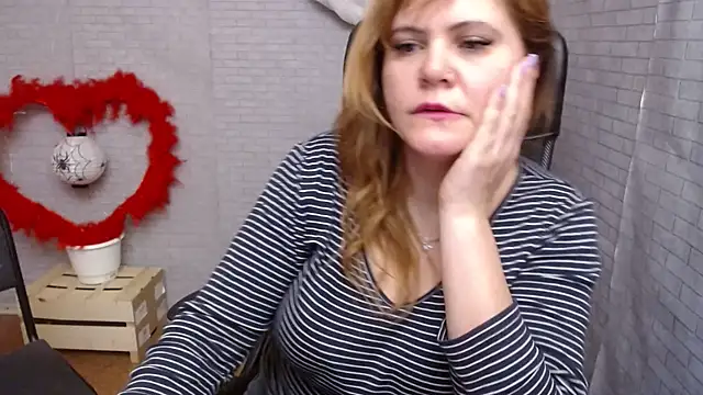 DaniellaKiss online show from 02/11/25, 04:44